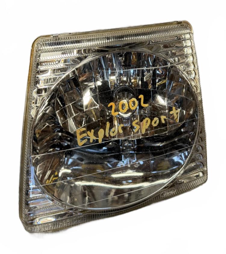Ford Explorer Left Driver Side Headlight Assembly 1L5X-13006-A 01-05 – photo 3