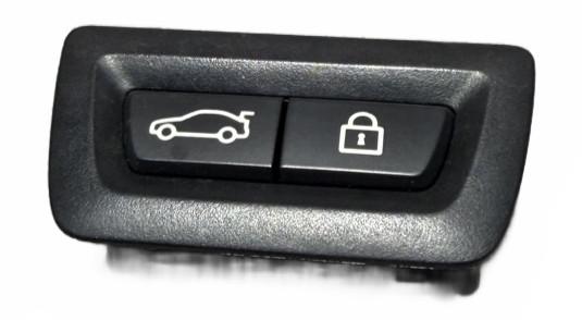 OEM BMW Trunk Lock Button 61319162645 09-15 750i Used – photo 3