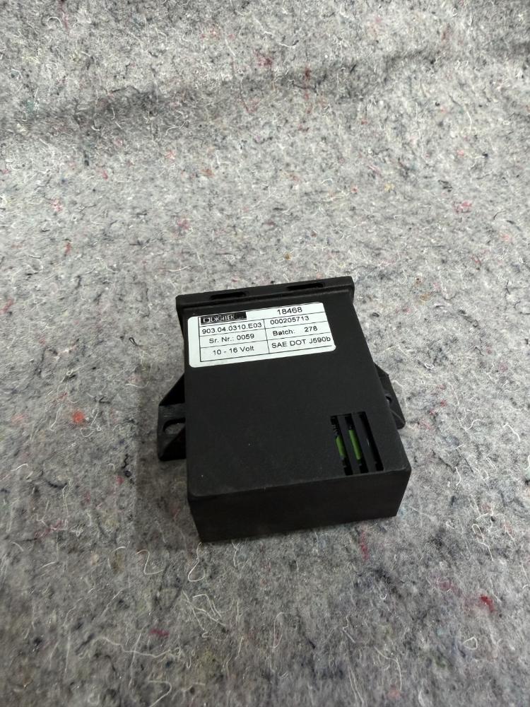Ferrari F430 Direction Emergency Light Relay P/n 205713 – photo 3