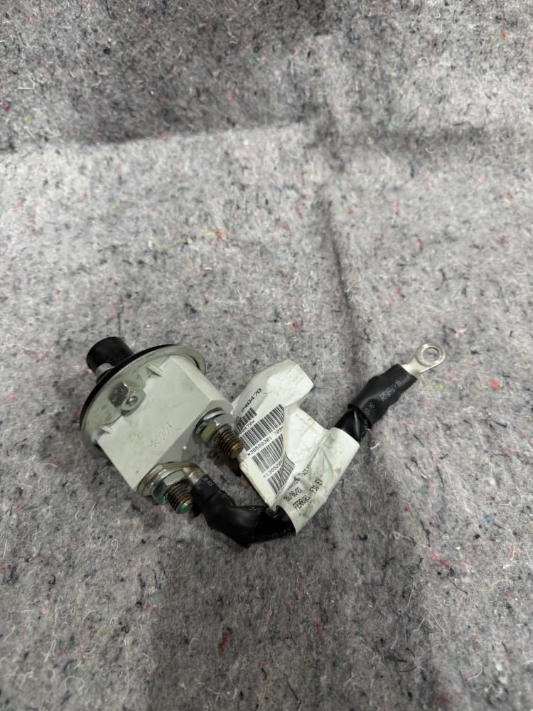 2008 Ferrari F430 240470 Battery Cut Off Switch Relay Solenoid Cable OEM – photo 1