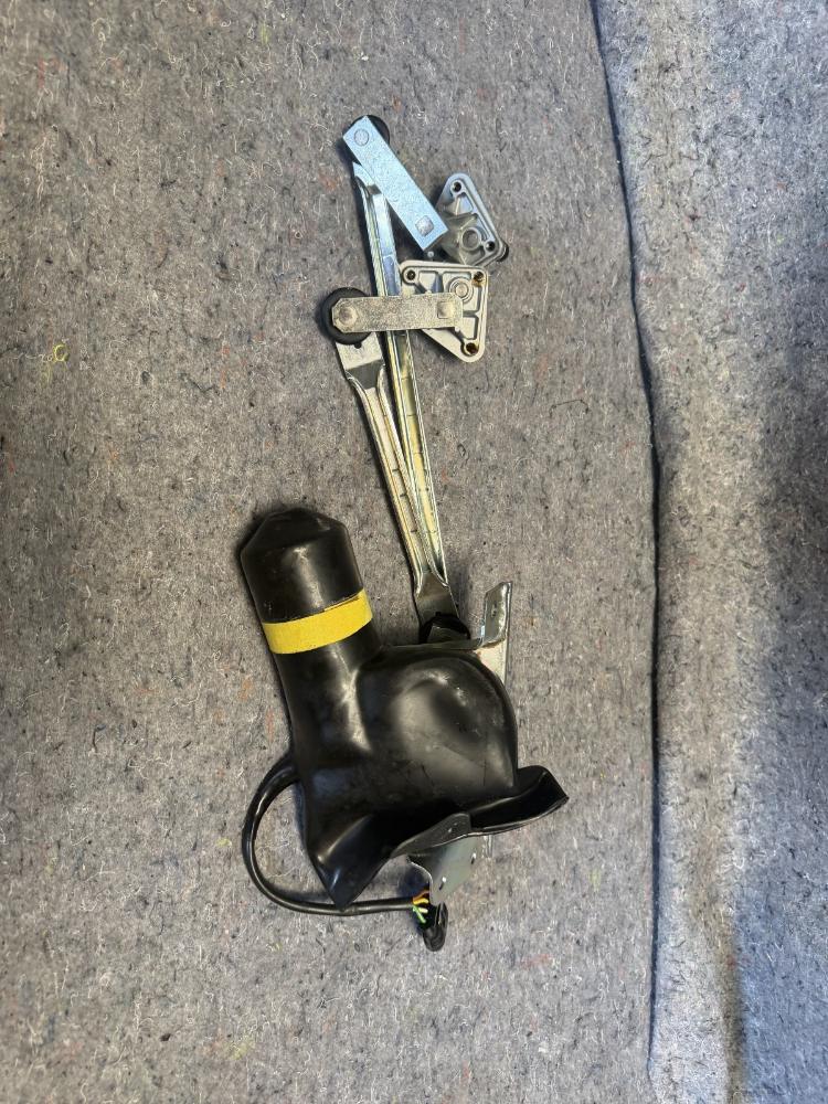 Ferrari F430 Front Screen Wiper Engine 63780200 OEM – photo 10