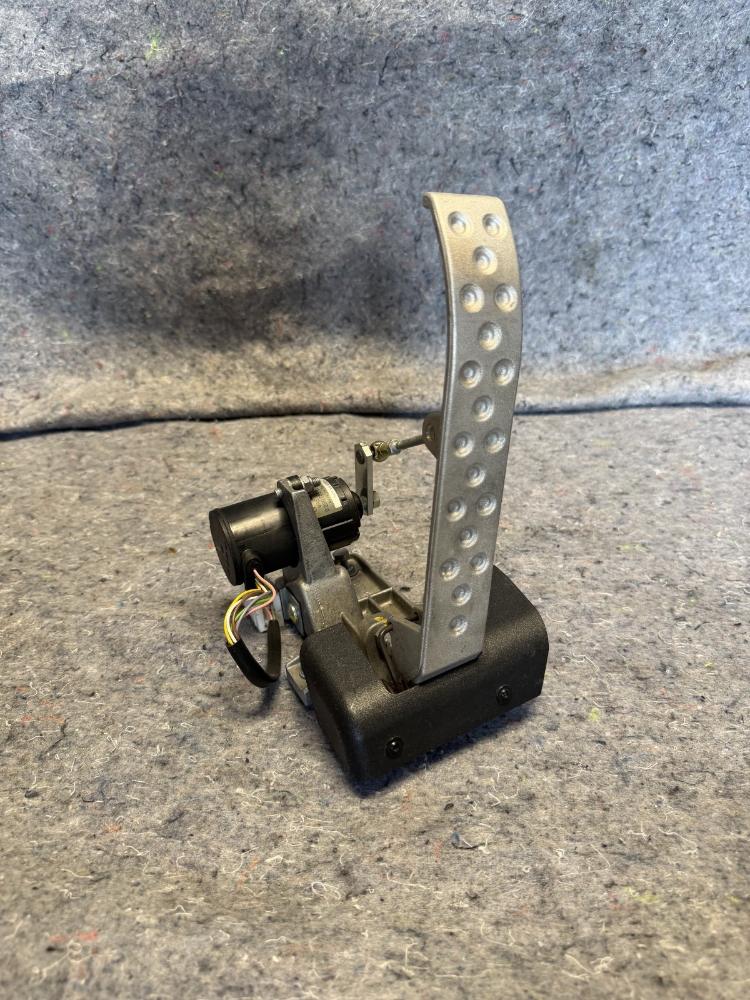 Ferrari F430 Gas Pedal 196180 OEM – photo 1