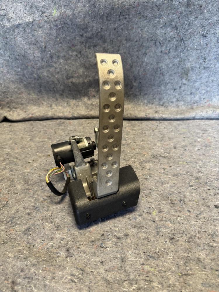 Ferrari F430 Gas Pedal 196180 OEM – photo 4