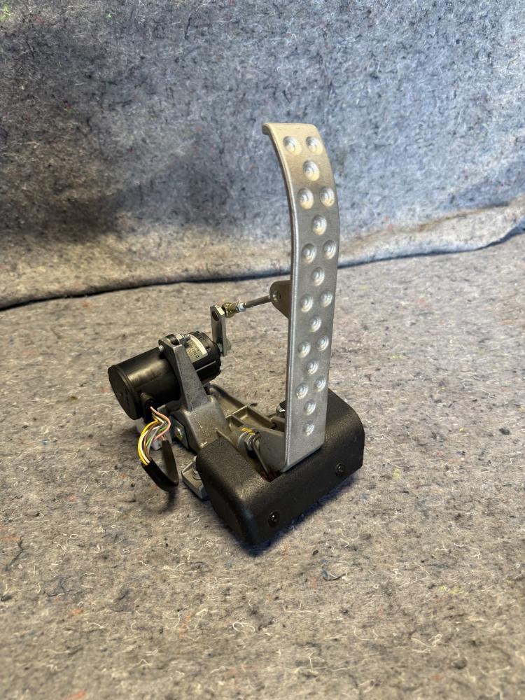 Ferrari F430 Gas Pedal 196180 OEM – photo 5