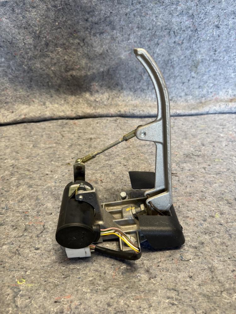 Ferrari F430 Gas Pedal 196180 OEM – photo 6