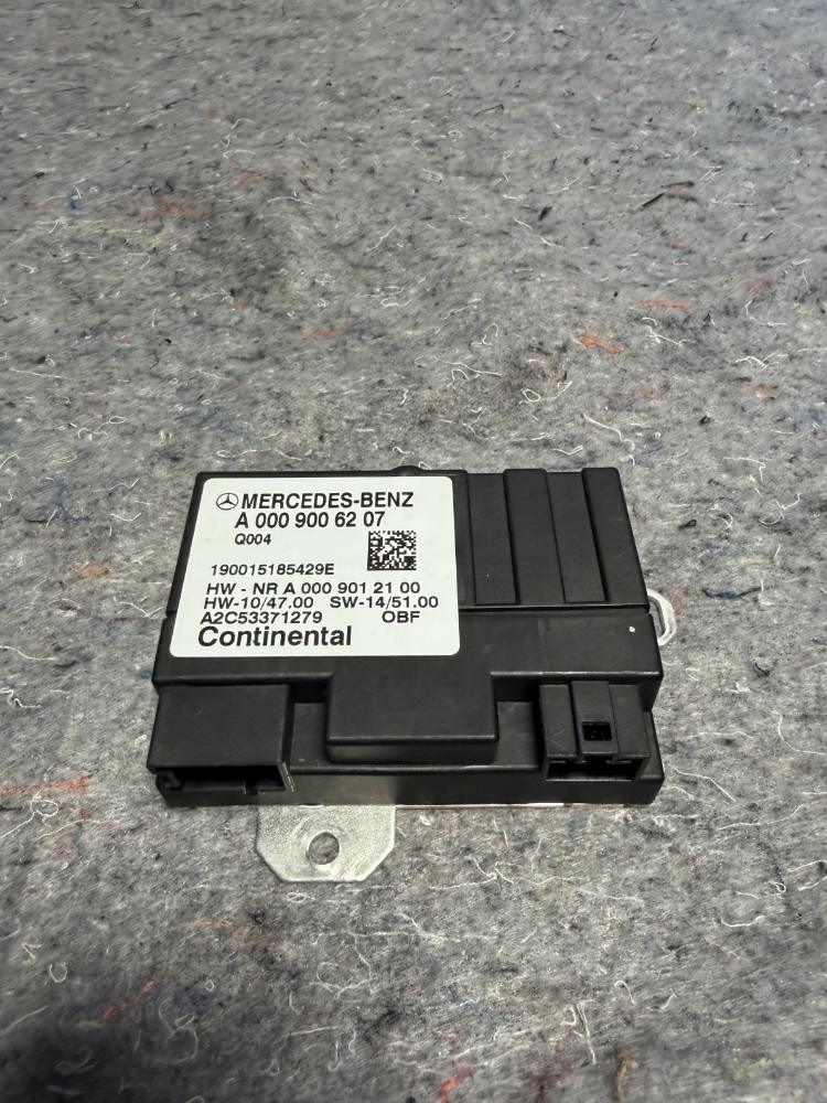 Mercedes AMG GTR Fuel Pump Control Module A0009006207 OEM – photo 2