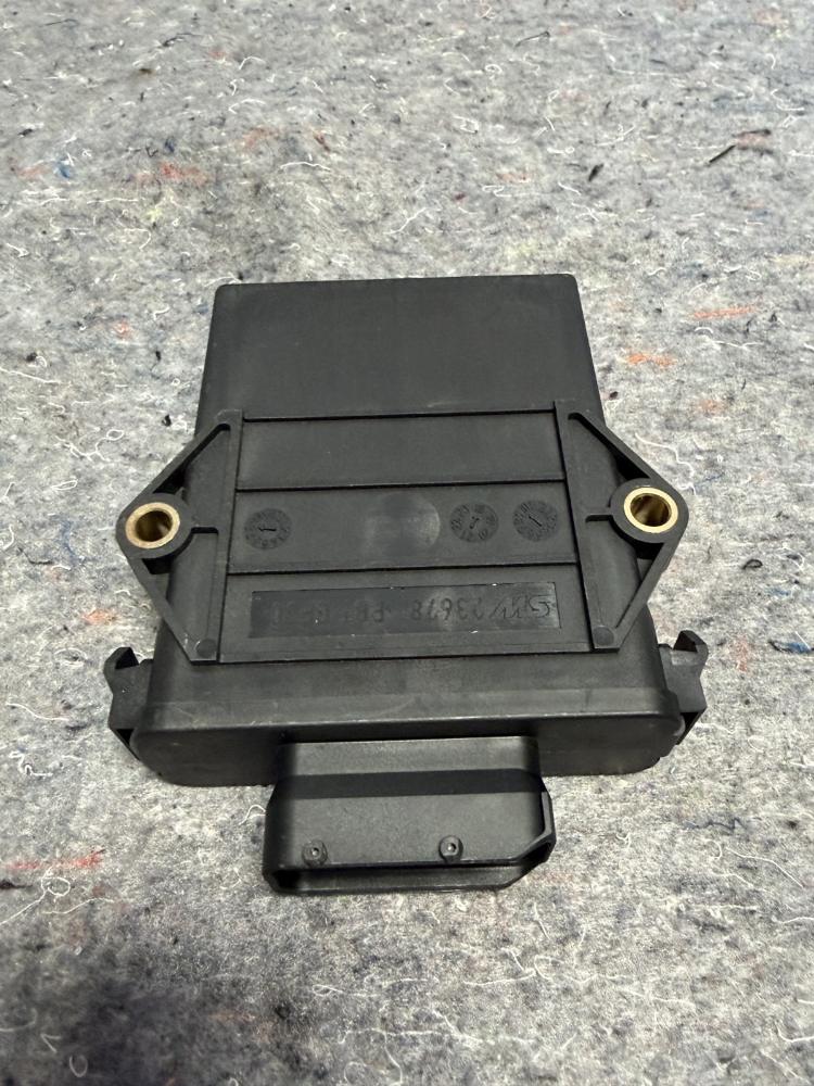 Mercedes AMG GTR ECU Control Module A1909001703 OEM – photo 7