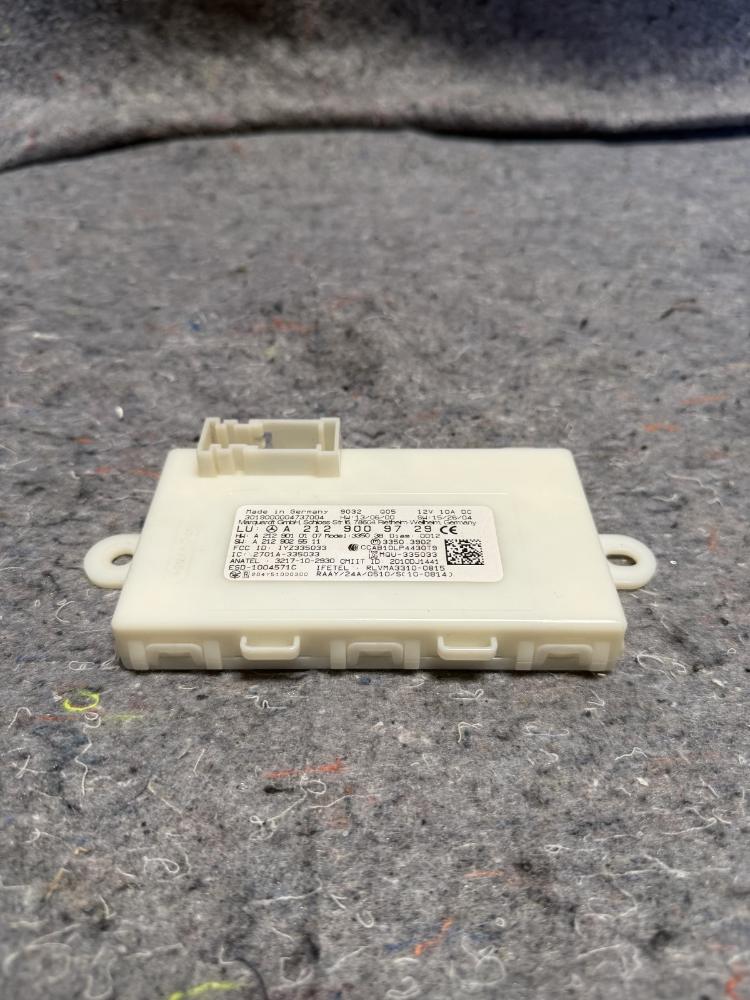 Mercedes AMG GTR Keyless Entry Control Module A2129009729 OEM – photo 3