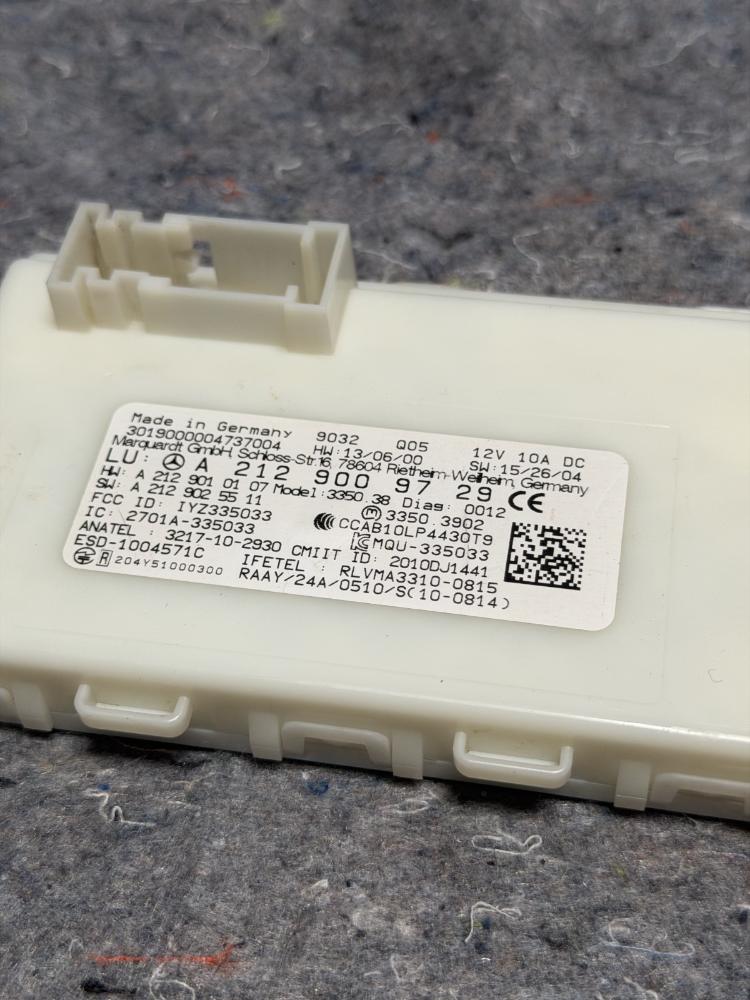 Mercedes AMG GTR Keyless Entry Control Module A2129009729 OEM – photo 5