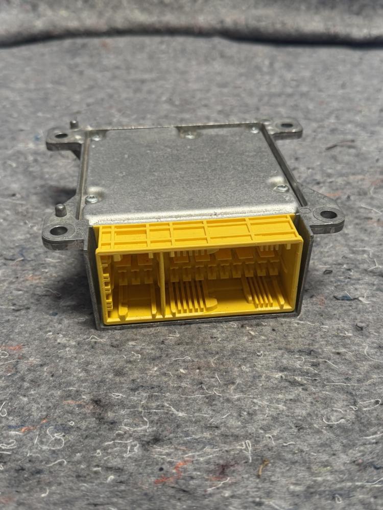 Mercedes AMG GTR Airbag SRS Control Unit A1729015905 OEM – photo 2