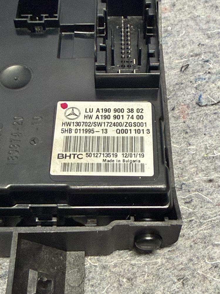 Mercedes AMG GTR Tempurature Control Module A190900382 OEM – photo 4