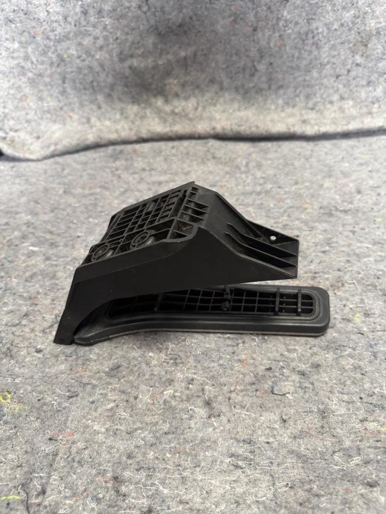 Mercedes AMG GTR Gas Accelerator Pedal A2129009729 OEM – photo 9