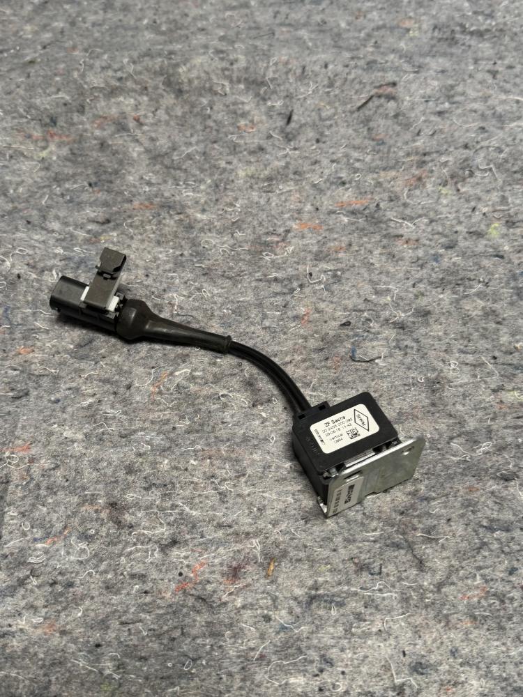 Mercedes AMG GTR Rear Wheel Speed Acceleration Sensor Wire 00245500092 OEM – photo 1