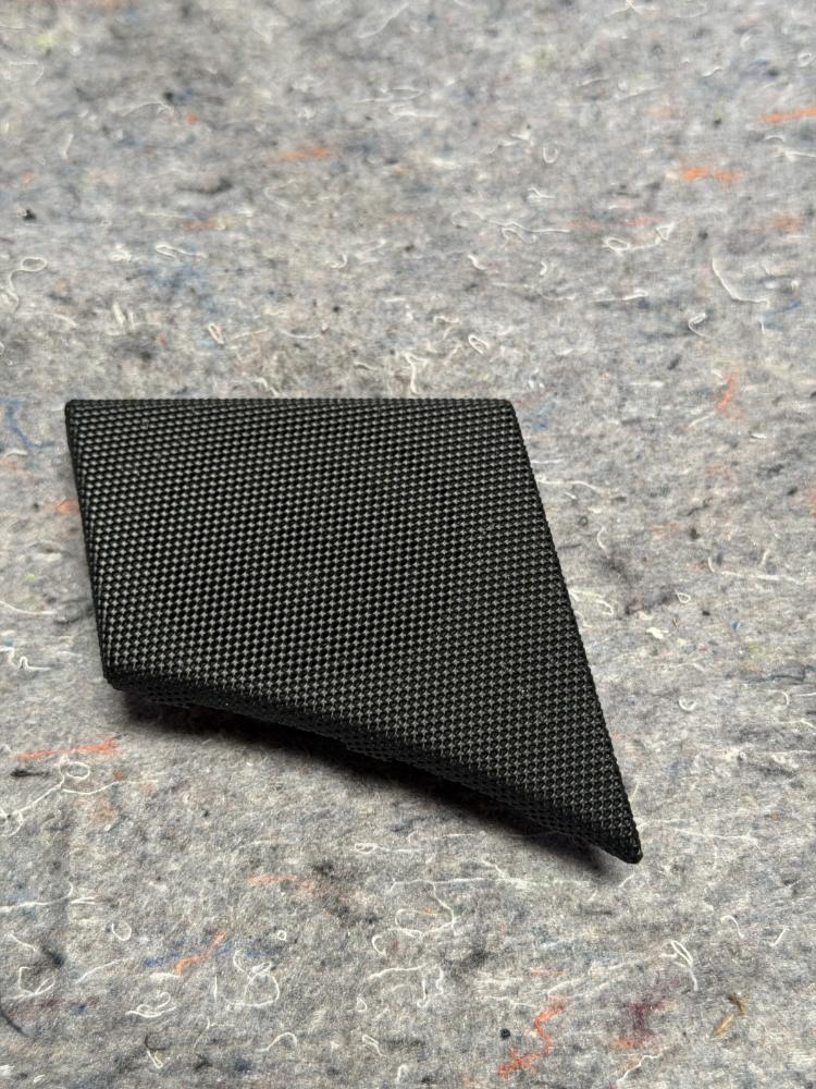 Mercedes AMG GTR Speaker Cover A1906800389 OEM – photo 1