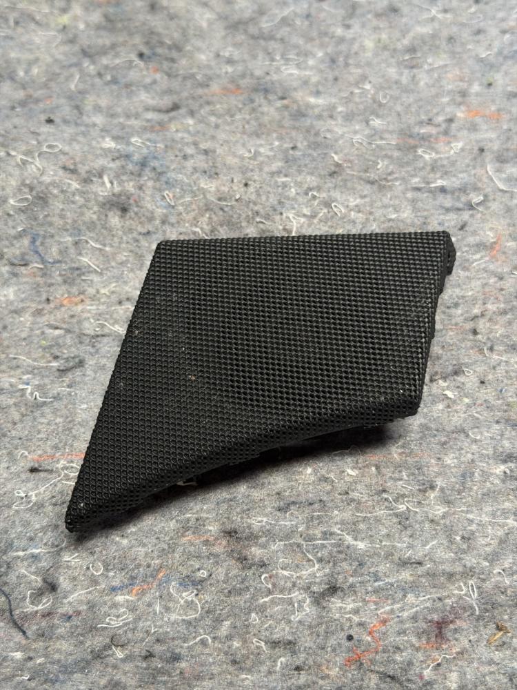 Mercedes AMG GTR Left LH Dash Speaker Cover A1906800089 OEM – photo 3
