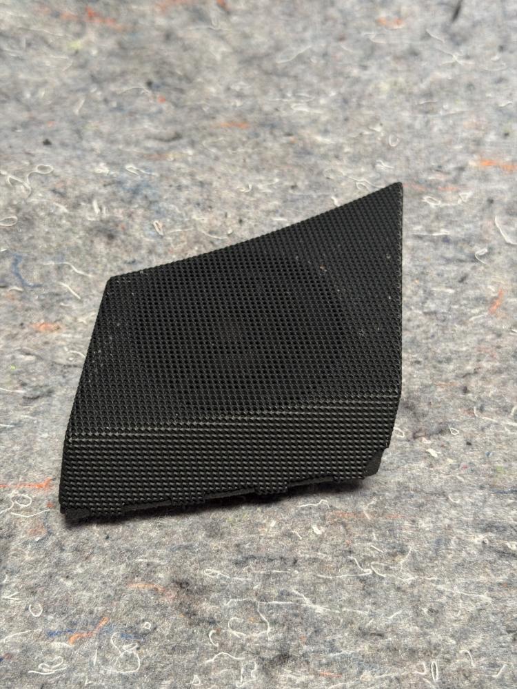Mercedes AMG GTR Left LH Dash Speaker Cover A1906800089 OEM – photo 5