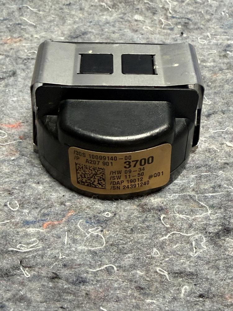 Mercedes AMG GTR Windscreen Rain Sensor A2079013700 OEM – photo 9
