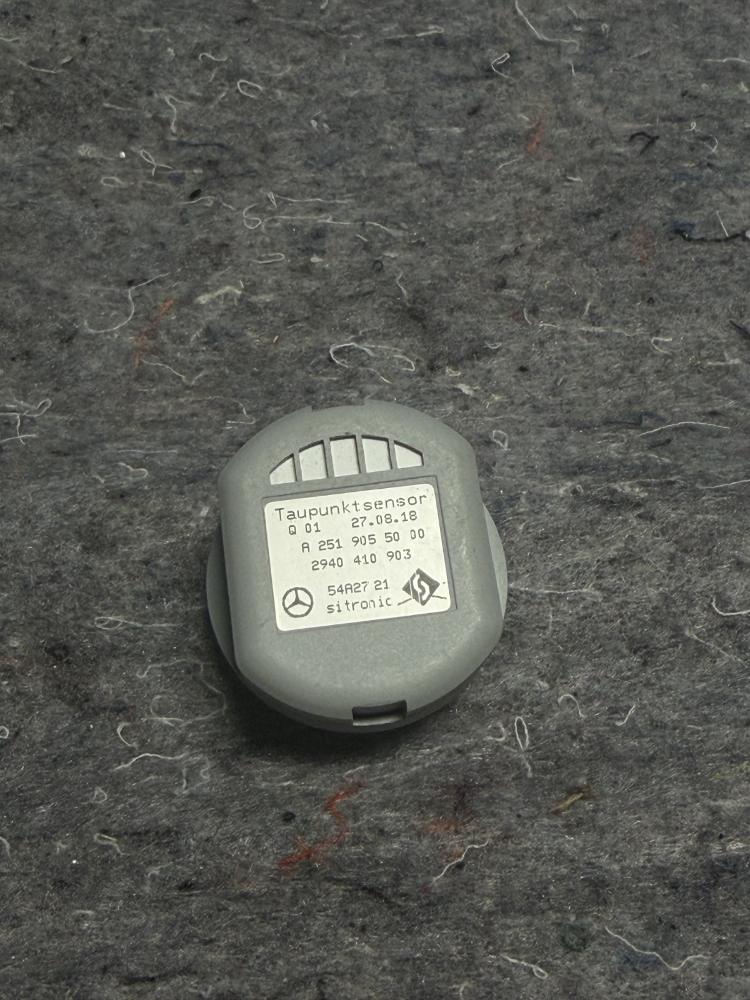 Merceddes AMG GTR Dew Point Sensore Temperature Sensor A2118300572 OEM – photo 3