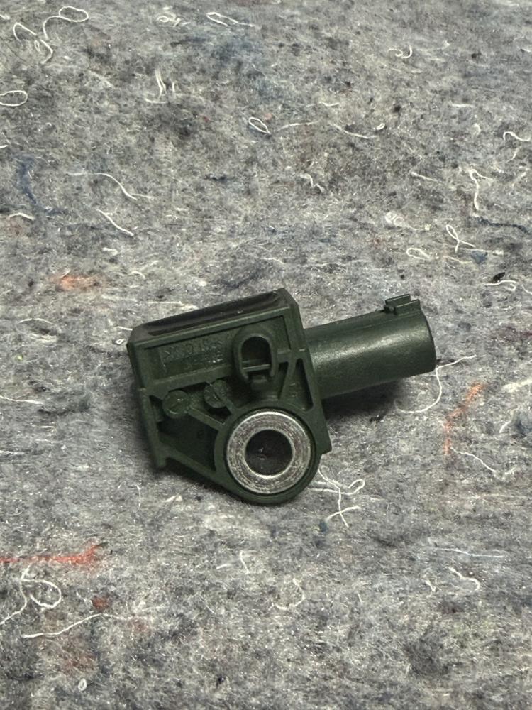 Mercedes AMG GTR Front Right or Left Body Sensor A1729056000 OEM – photo 1