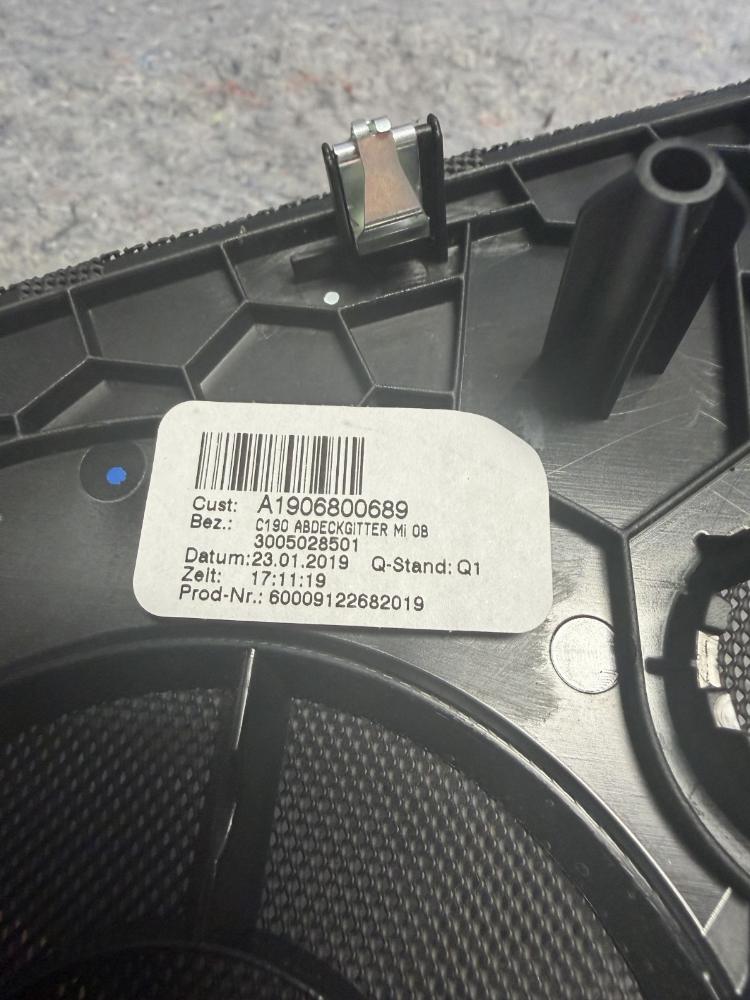 Mercedes AMG GTR Interior Dash Center Top Speaker Cover A1906800689 OEM – photo 10
