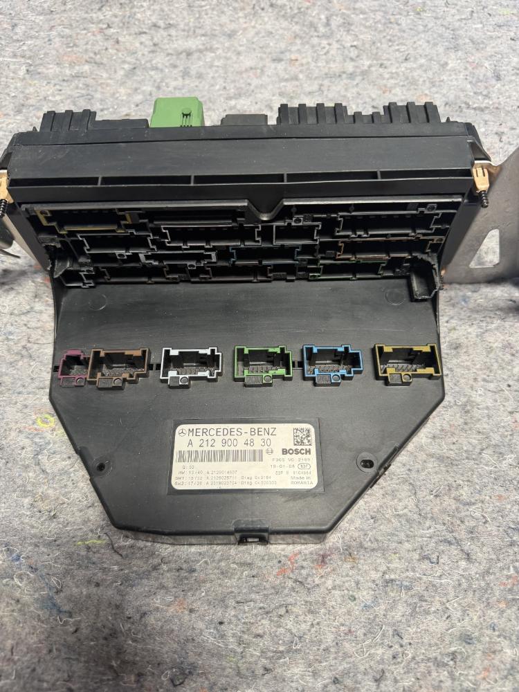 Genuine Mercedes AMG GTR Control Unit 212-900-48-30 OEM – photo 5
