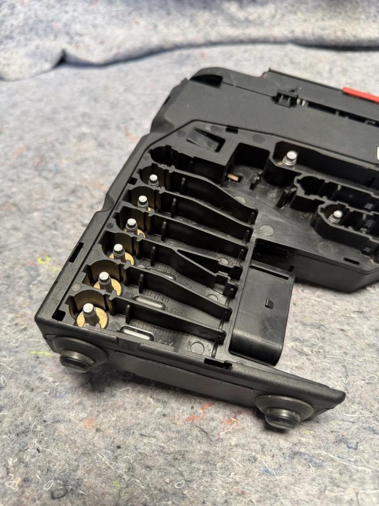 Mercedes AMG GTR Engine Compartment Right Fuse Box A4635401850 OEM – photo 8