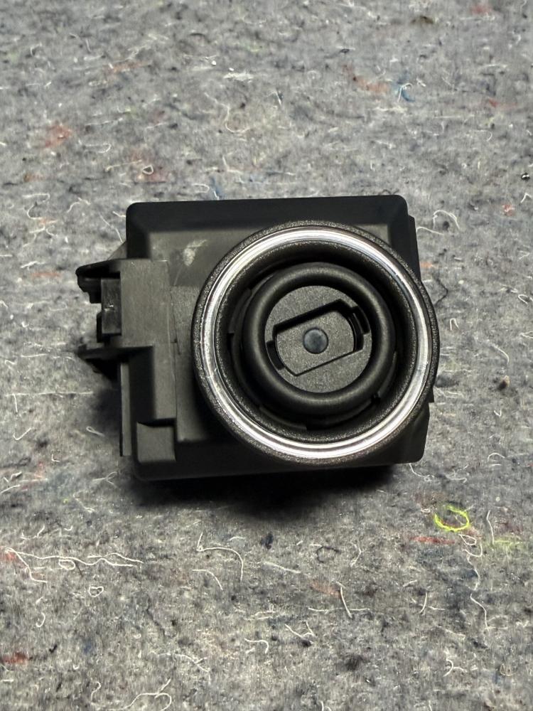 Mercedes AMG GTR Ignition Lock A2189051702 OEM 31494394 – photo 1