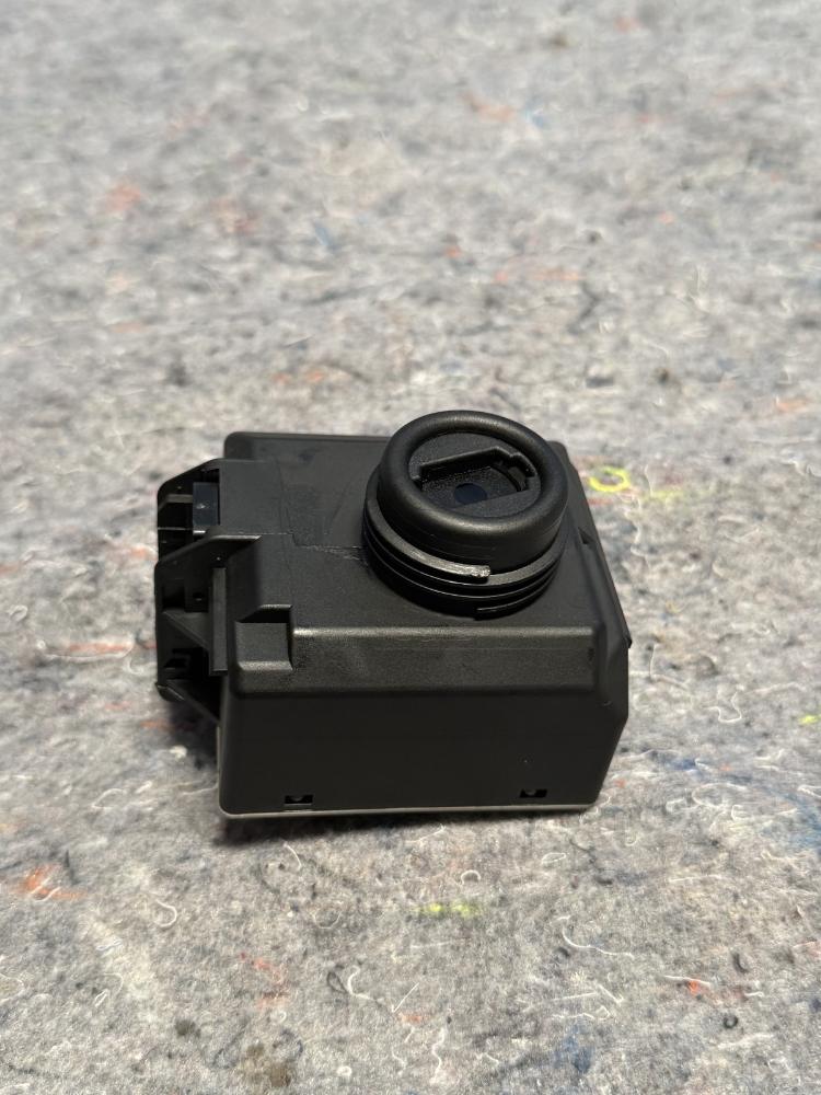 Mercedes AMG GTR Ignition Lock A2189051702 OEM 31494394 – photo 10