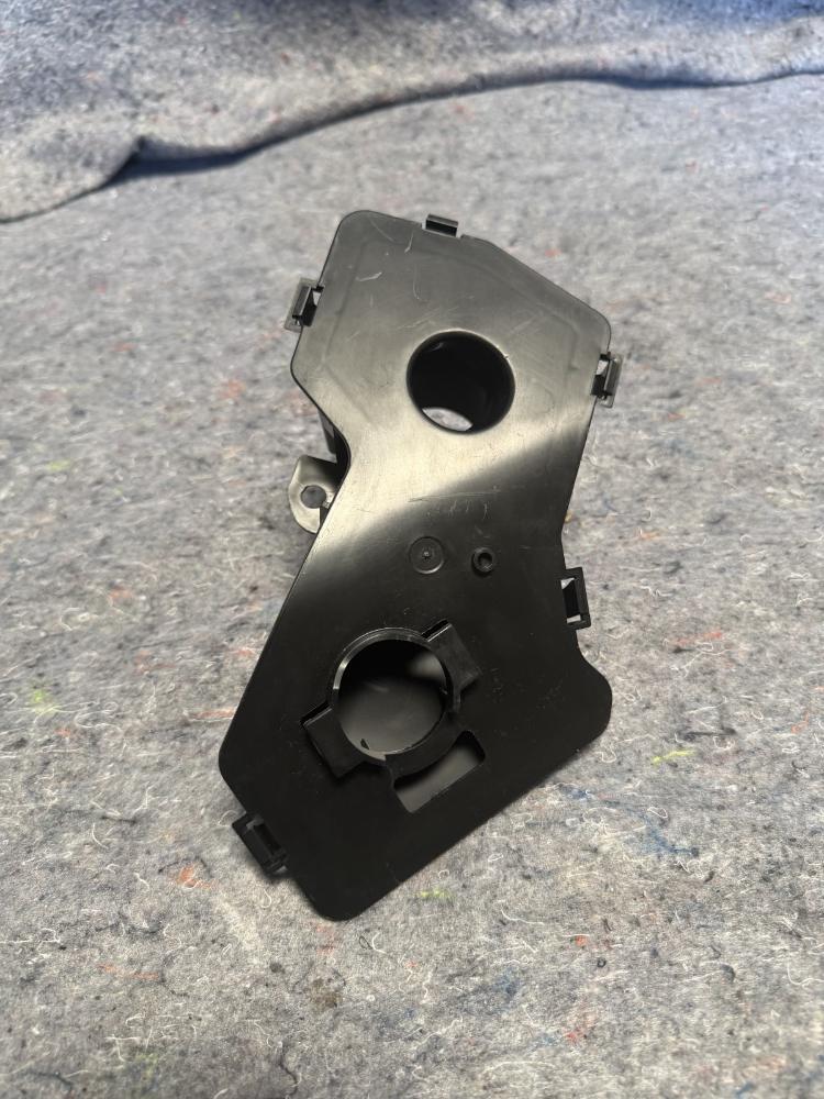 Mercedes AMG GTR Drain Fitting A1978300425 OEM – photo 9