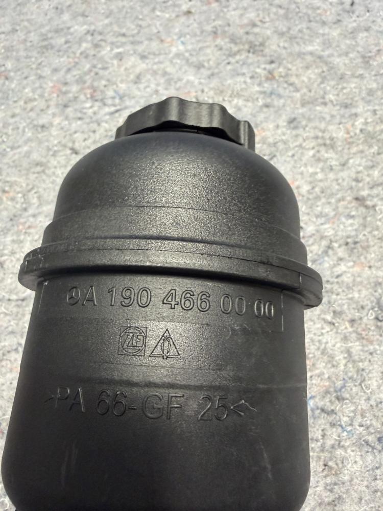 Mercedes AMG GTR Power Steering Reservoir Tank Bottle A1904660000 OEM – photo 6
