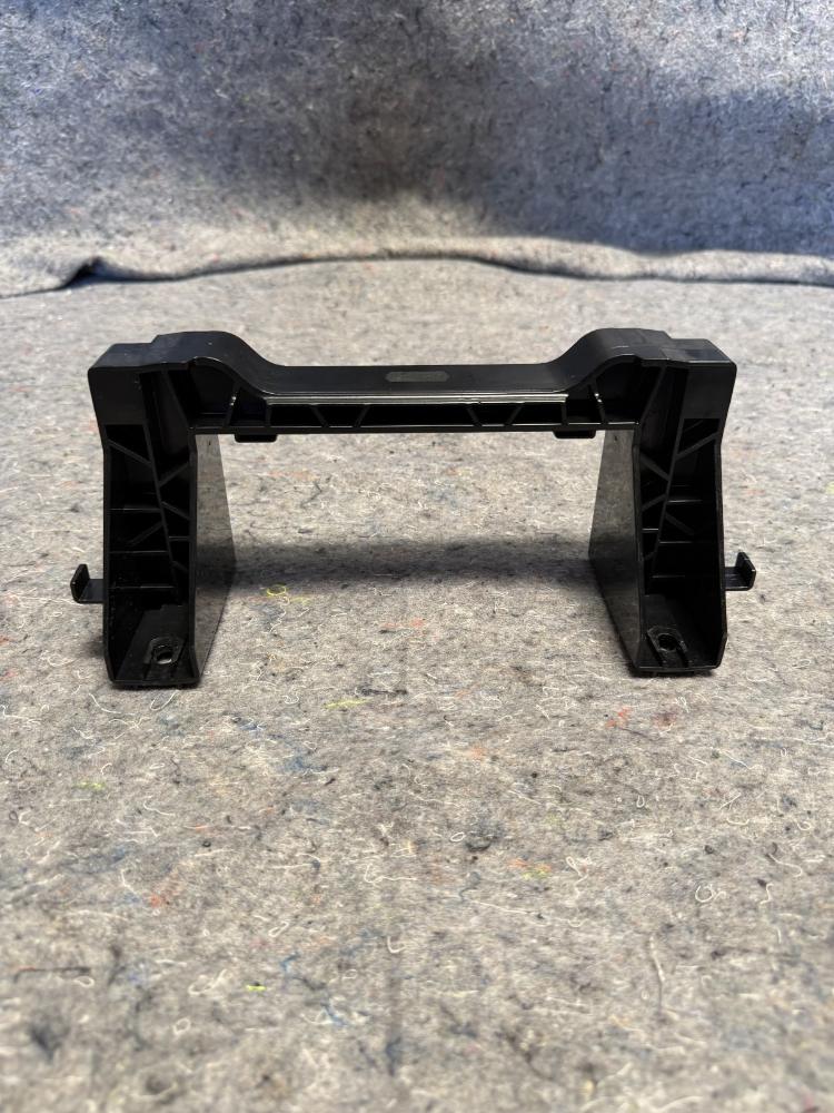 Mercedes AMG GTR Keyless Entry Module Bracket OEM – photo 4