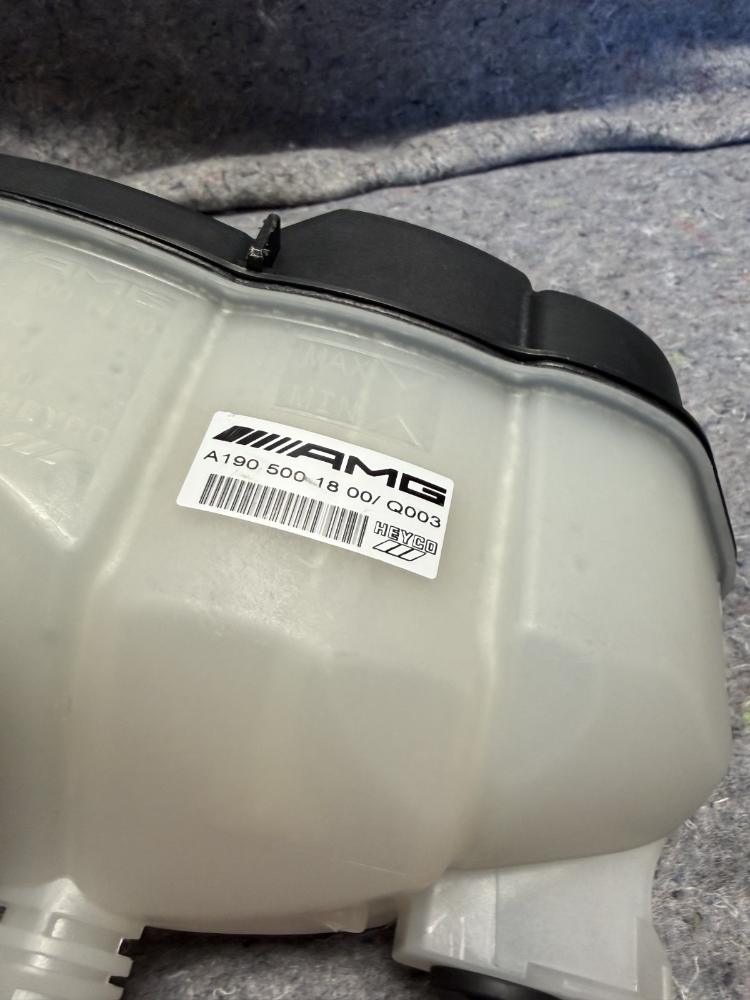 Mercedes AMG GTR Cooling System Expansion Header Tank A1905001800 / Q003 OEM – photo 5