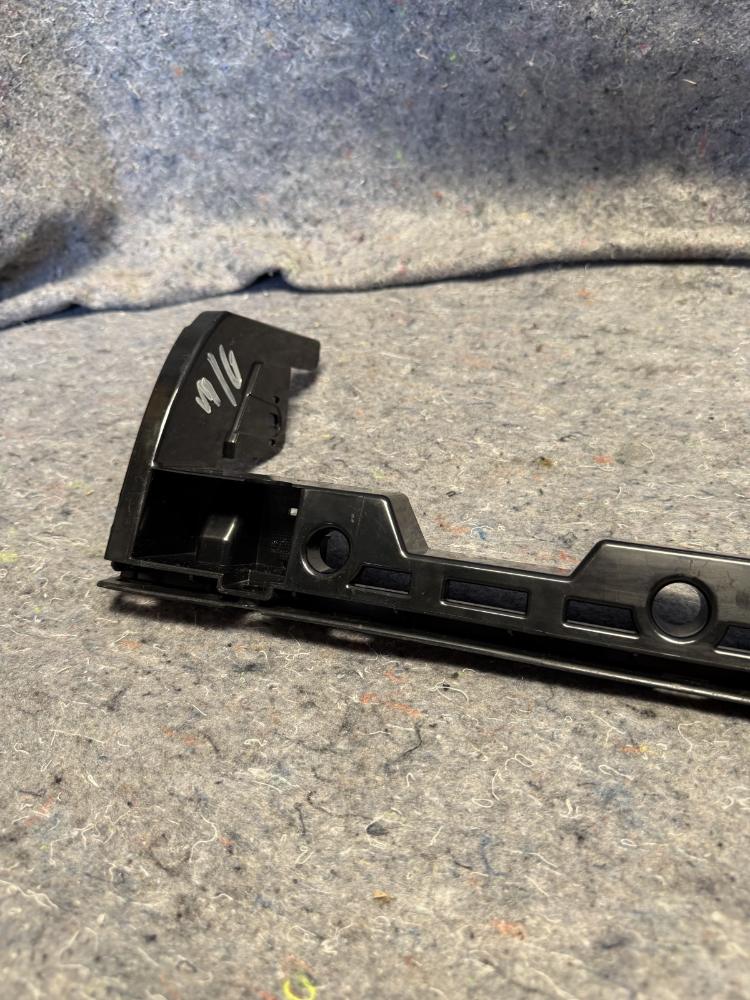 Mercedes AMG GTR Mounting Rail A190692800 OEM – photo 3