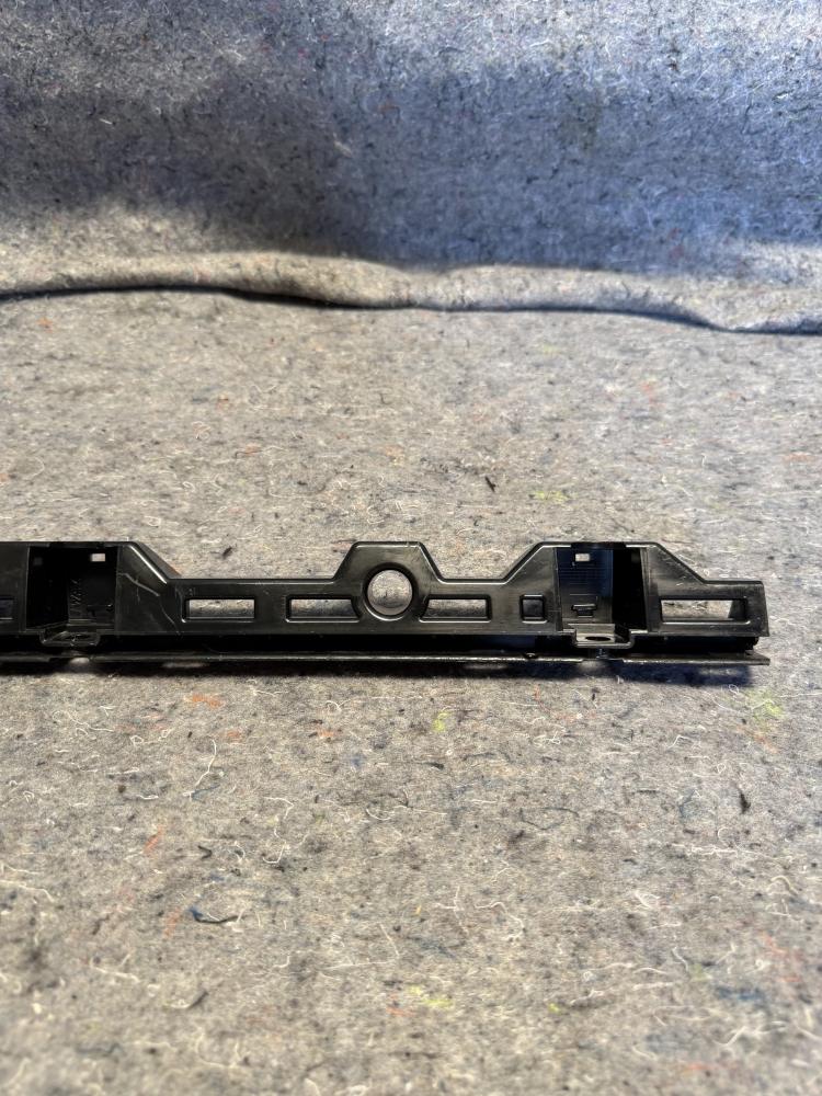 Mercedes AMG GTR Mounting Rail A190692800 OEM – photo 4