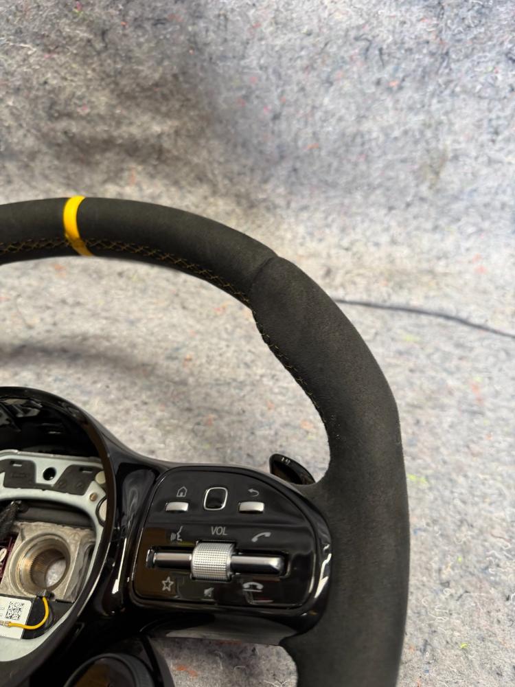 Mercedes Benz AMG GTR Steering Wheel Flate Bottom Yellow Stitching OEM – photo 10