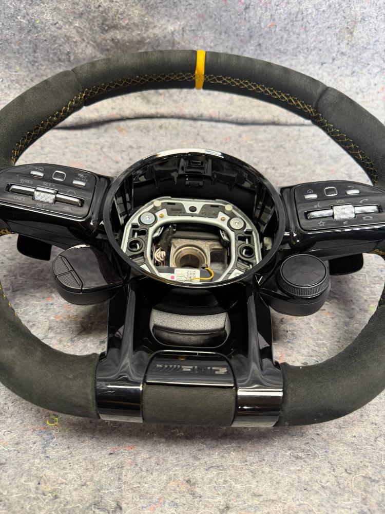 Mercedes Benz AMG GTR Steering Wheel Flate Bottom Yellow Stitching OEM – photo 3