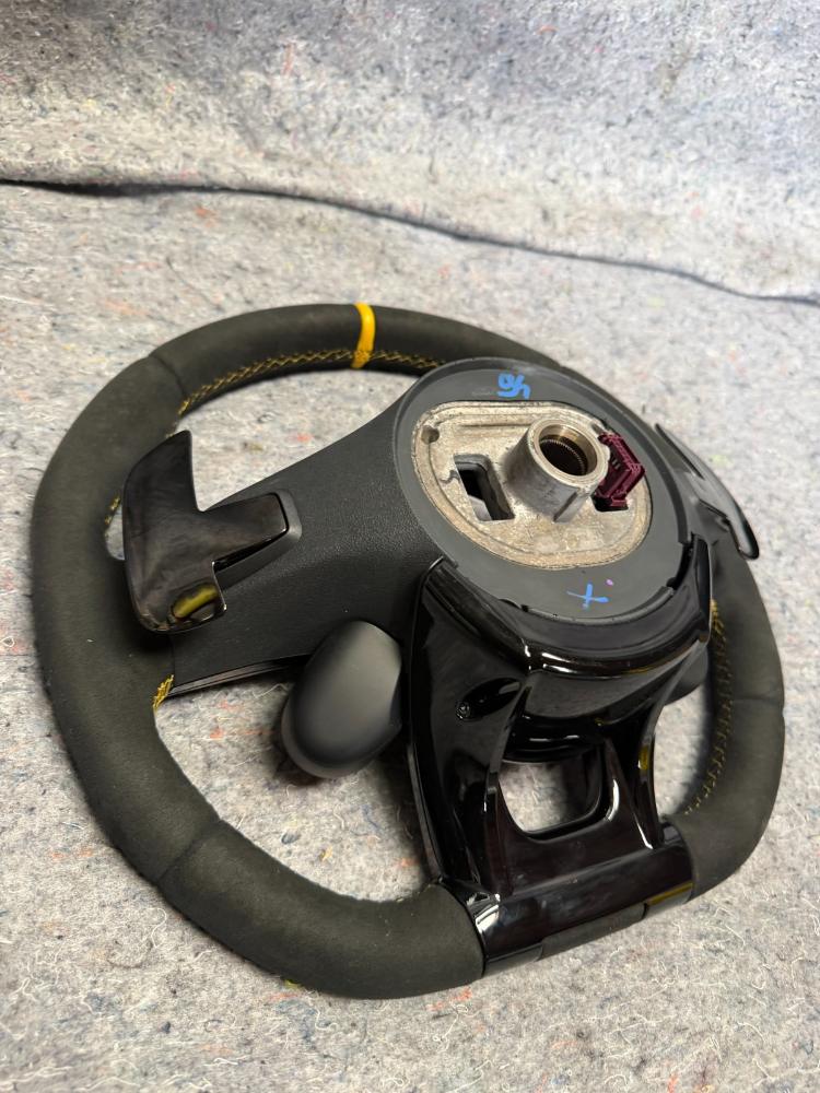 Mercedes Benz AMG GTR Steering Wheel Flate Bottom Yellow Stitching OEM – photo 6