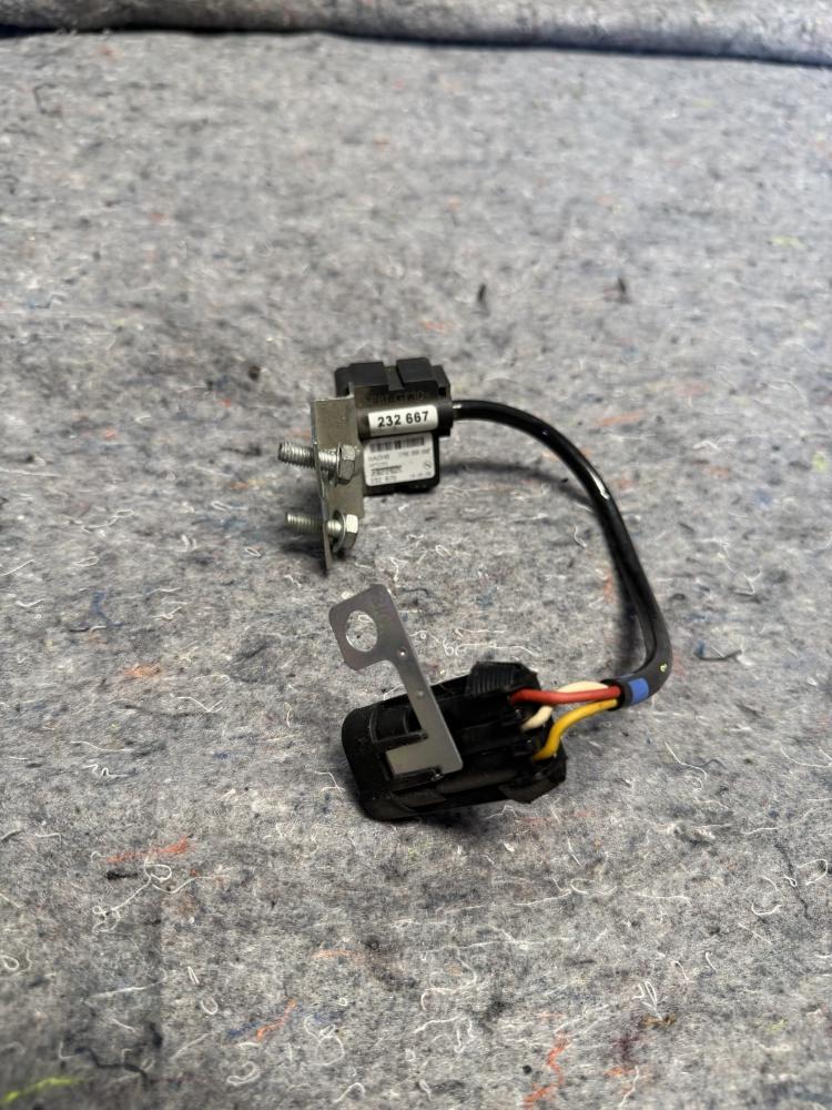 Ferrari F430 Front RH Vertical Acceleration Sensor Suspension 232667 OEM – photo 4
