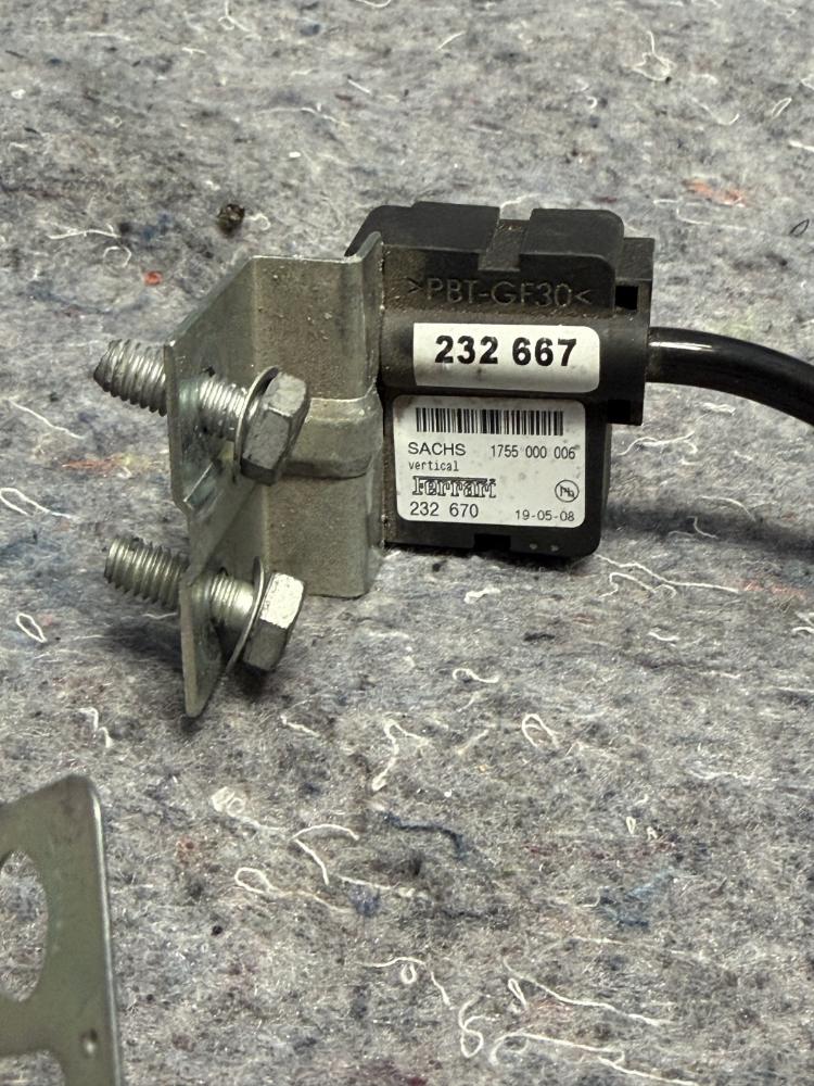 Ferrari F430 Front RH Vertical Acceleration Sensor Suspension 232667 OEM – photo 5